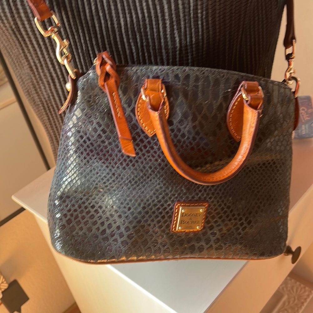 Dooney  and Bourkey vintage 1975